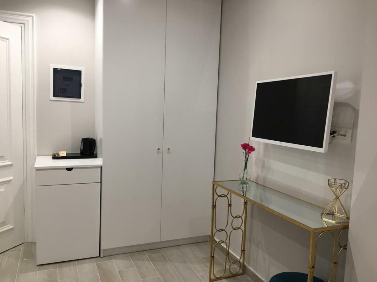 Onira Luxury Rooms Sarandë 外观 照片