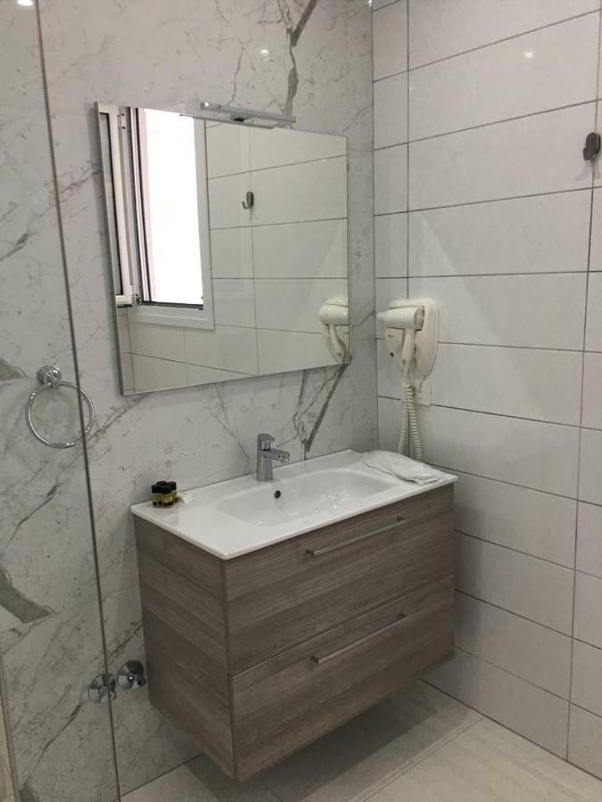 Onira Luxury Rooms Sarandë 外观 照片